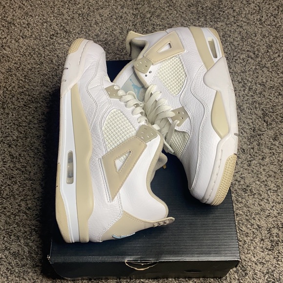 Jordan 4 Sand (2017) - 9Y (9M) - Picture 3 of 8